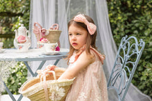 Cargue la imagen en el visor de la galería,Linen Oversized Bow Hairband with Dried Gypsophila - Salmon
