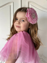 Cargue la imagen en el visor de la galería,Tulle Caplet - Raspberry Pink
