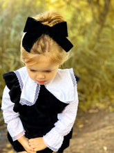 Load image into Gallery viewer, Beatrice Oversized Velvet Bow Hair Clip
