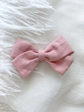 Load image into Gallery viewer, Avery Linen Cotton Bow Hair Clip
