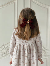 Cargue la imagen en el visor de la galería,Anastasia Teddy Bear Oversized Velvet Bow - Chocolate Brown
