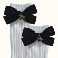 Cargue la imagen en el visor de la galería,Velvet Poodle Bow Socks - Black
