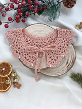 Cargue la imagen en el visor de la galería,Imogen Knitted Crochet Collar Pearl Bib - 3 Shades Available
