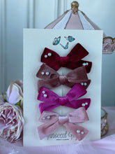 Cargue la imagen en el visor de la galería,Hilary Velvet Pearl Bow Hair Clip - 4 shades
