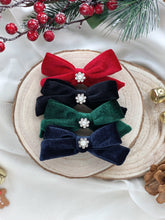 Cargue la imagen en el visor de la galería,Hope Embellished Pearl Crystal Velvet Bow Hair Clip - Red/Burgundy/Black/Green/Navy
