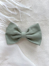 Load image into Gallery viewer, Emelie Linen Cotton Bow Hair Clip
