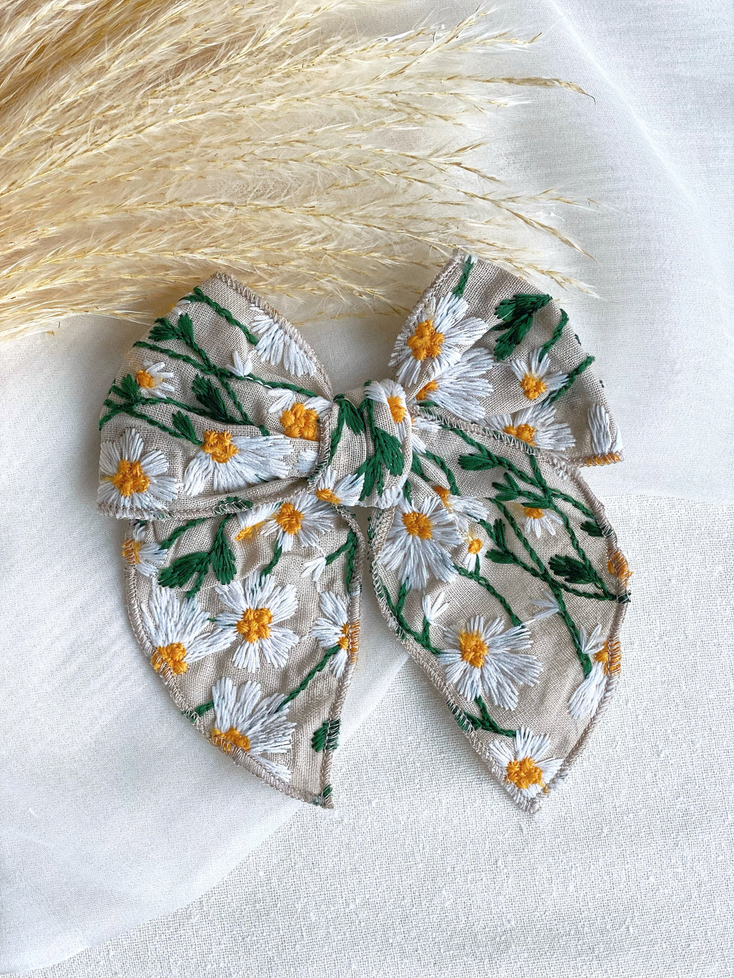 Delilah Embroidered Cotton Daisy Bow Hair Clip