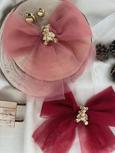 Cargue la imagen en el visor de la galería,Anastasia Tulle Teddy Bear Hair Bow - 2 Shades
