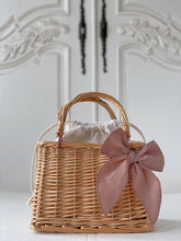 Cargue la imagen en el visor de la galería,Blush Taupe Linen Cotton Fable Bow - Hair Clip / Bag Bow
