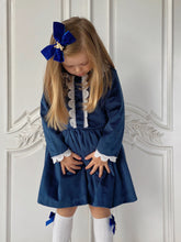 Cargue la imagen en el visor de la galería,Anastasia Teddy Bear Oversized Velvet Bow - Royal Blue
