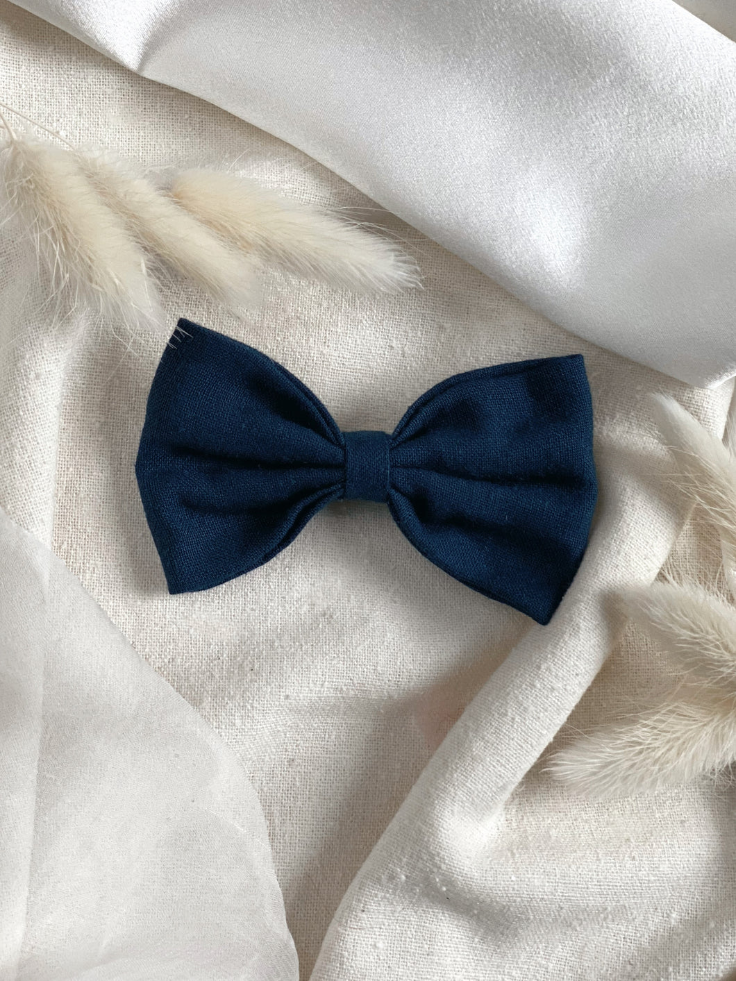 Emelie Linen Cotton Bow Hair Clip in Midnight Navy