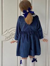 Cargue la imagen en el visor de la galería,Anastasia Teddy Bear Oversized Velvet Bow - Royal Blue
