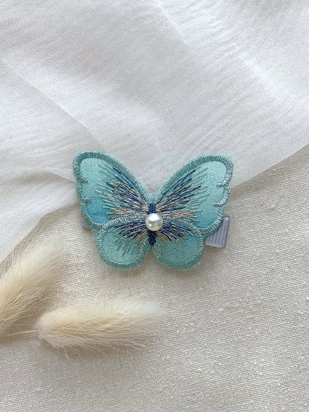 Penelope Pearl Embroidered Butterfly Hair Clip