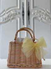 Load image into Gallery viewer, Magnetic Rattan Basket Bag
