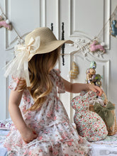 Cargue la imagen en el visor de la galería,Khaki Linen Cotton Fable Bow - Hair Clip / Bag Bow
