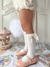 Cargue la imagen en el visor de la galería,Poodle Bow Socks - Ivory
