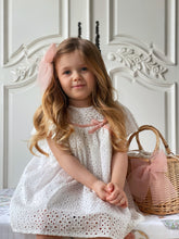 Cargue la imagen en el visor de la galería,Odette Tulle Bow in Powder Puff - Hair Clip / Bag Bow
