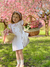 Cargue la imagen en el visor de la galería,Rosa Wicker Straw Basket Bag
