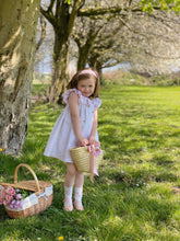 Cargue la imagen en el visor de la galería,Rosa Wicker Straw Basket Bag
